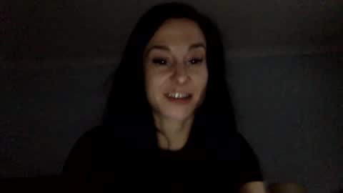 Snapshot of daniellbisous chatting on 11-24-25, 01:22 daniellbisous online show from 11-24-25, 01:22