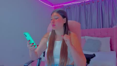 Danielle online show from 11-11-25, 02:22