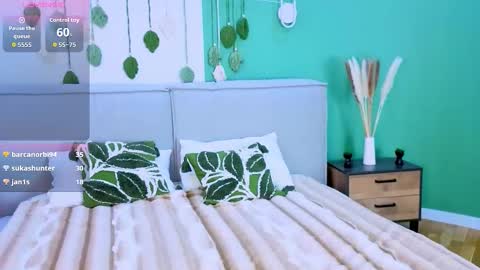 Snapshot of danielle_eddwards chatting on 02-10-26, 02:32 danielle_eddwards online show from 02-10-26, 02:32