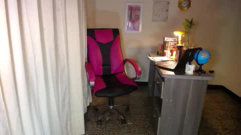 Angie online show from 03-09-26, 06:34