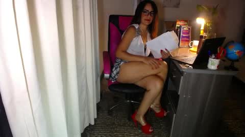Snapshot of danielle_rose_ chatting on 04-23-26, 02:41 Angie online show from 04-23-26, 02:41