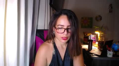 Snapshot of danielle_rose_ chatting on 04-27-26, 02:37 Angie online show from 04-27-26, 02:37