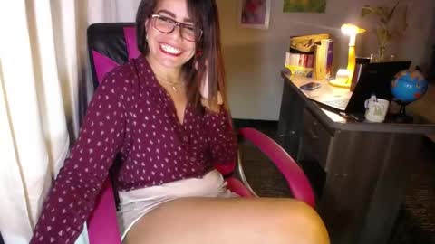 Snapshot of danielle_rose_ chatting on 04-30-26, 07:09 Angie online show from 04-30-26, 07:09