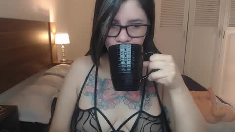 Snapshot of daniellerain chatting on 06-02-26, 09:44 daniellerain online show from 06-02-26, 09:44