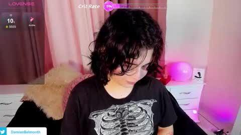 Snapshot of daniellesins2 chatting on 12-04-25, 08:28 Danielle online show from 12-04-25, 08:28