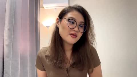 Snapshot of daniellparajon chatting on 11-23-25, 08:36 Luna online show from 11-23-25, 08:36