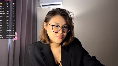 Snapshot of daniellparajon chatting on 12-01-25, 10:20 Luna online show from 12-01-25, 10:20