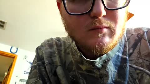 Snapshot of danielp_mod_cb chatting on 11-04-25, 08:19 Daniel y. online show from 11-04-25, 08:19