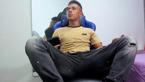 JUAN online show from 10-28-25, 04:27