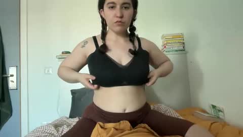 danigirl2004 online show from 04-22-26, 02:07