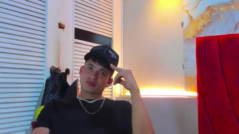 Snapshot of danii_scot chatting on 10-29-25, 03:53 Dani online show from 10-29-25, 03:53