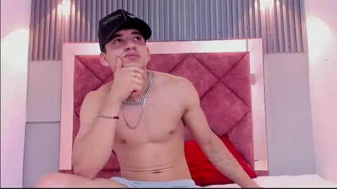 Snapshot of danii_scot chatting on 11-12-25, 11:25 Dani online show from 11-12-25, 11:25