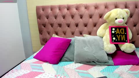 DaniiBelluci  online show from 01-17-25, 07:51