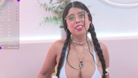 Snapshot of daniilove_ chatting on 06-14-26, 03:41 Danni online show from 06-14-26, 03:41