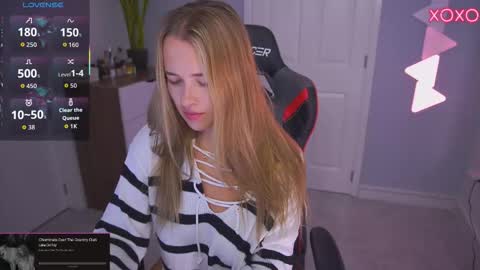 Hi my name is Anna. Please say hello I like to chat with you. If u have request use Tip option .Thank you online show from 01-10-26, 12:56