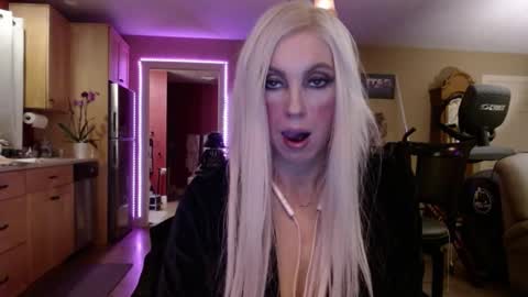 DanikaWhite69 online show from 03-05-25, 07:49