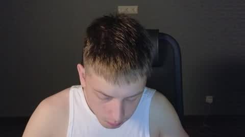 Snapshot of danila_trezzini chatting on 05-14-26, 08:37 danila online show from 05-14-26, 08:37
