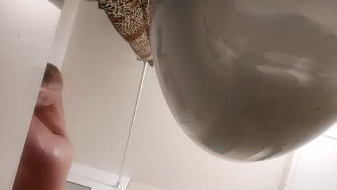 Snapshot of danimal5000 chatting on 09-18-25, 06:15 danimal5000 online show from 09-18-25, 06:15