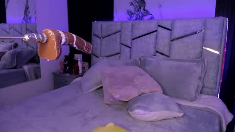 Dani Phonenix online show from 02-24-25, 10:47