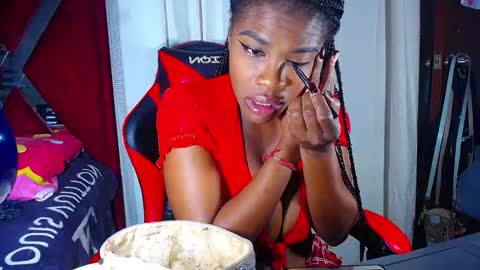 Snapshot of danisabrownn chatting on 12-22-25, 12:46 danisabrownn online show from 12-22-25, 12:46