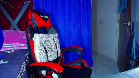 Snapshot of danisabrownn chatting on 03-05-26, 02:24 danisabrownn online show from 03-05-26, 02:24