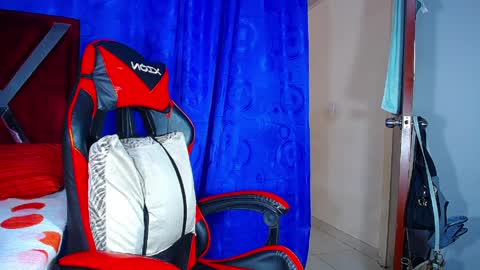 danisabrownn online show from 04-03-26, 06:28