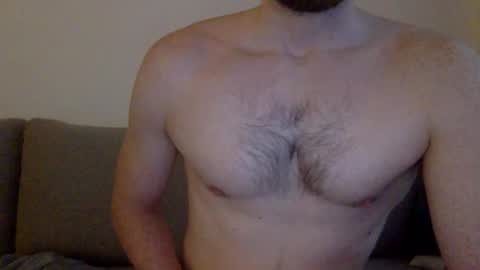 Snapshot of danishguysdicks chatting on 01-16-26, 07:56 Buzzy online show from 01-16-26, 07:56