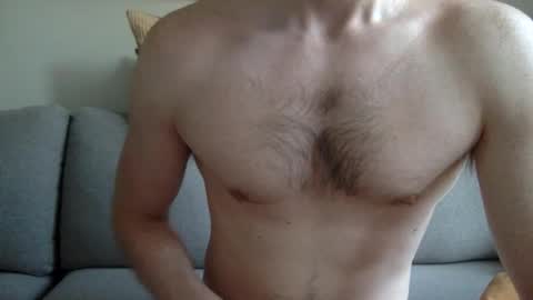 Snapshot of danishguysdicks chatting on 02-14-26, 12:02 Buzzy online show from 02-14-26, 12:02