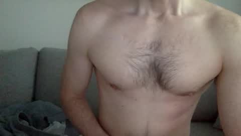 Snapshot of danishguysdicks chatting on 02-27-26, 07:52 Buzzy online show from 02-27-26, 07:52