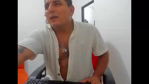 Snapshot of danisttar chatting on 03-25-26, 09:54 DANI GARCIA online show from 03-25-26, 09:54