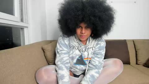 Snapshot of danisweet_ chatting on 09-20-25, 11:17 dani online show from 09-20-25, 11:17