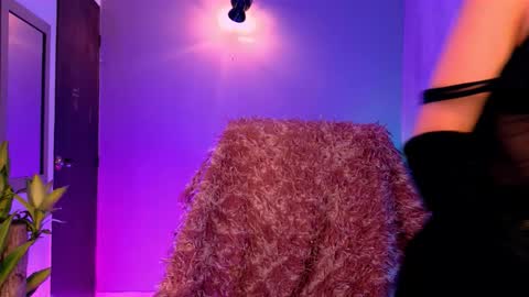 Snapshot of danita_veelz chatting on 12-20-25, 05:03 danita_veelz online show from 12-20-25, 05:03