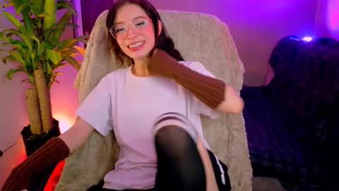 Snapshot of danita_veelz chatting on 03-07-26, 09:17 danita_veelz online show from 03-07-26, 09:17