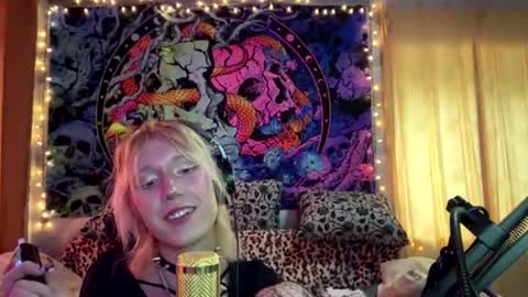danitavranich online show from 08-02-26, 01:09