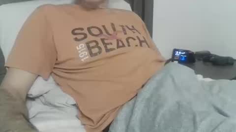 Snapshot of danl20012001 chatting on 10-14-25, 12:22 danl20012001 online show from 10-14-25, 12:22