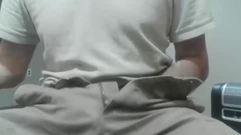 Snapshot of danl20012001 chatting on 10-22-25, 02:23 danl20012001 online show from 10-22-25, 02:23