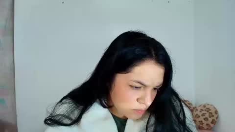 Snapshot of danna_1111 chatting on 10-15-25, 02:17 danna online show from 10-15-25, 02:17