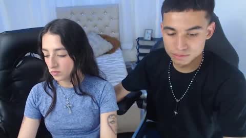Snapshot of danna_and_joshua chatting on 04-25-26, 07:44 Danna-Josh online show from 04-25-26, 07:44