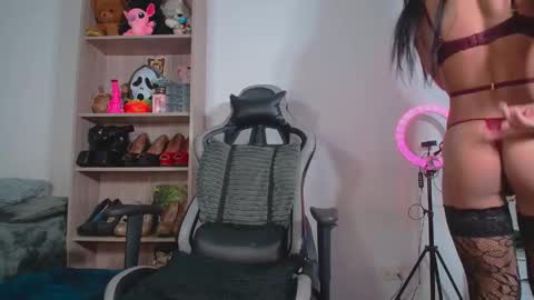 danna isabella online show from 05-02-26, 07:19