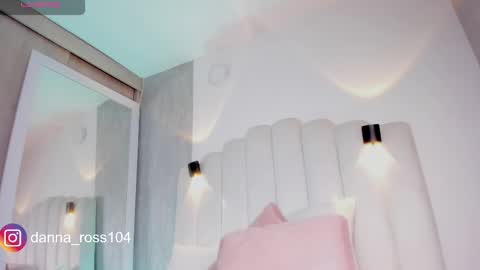 Snapshot of danna_ross101 chatting on 02-27-25, 01:49 danna ross101 online show from 02-27-25, 01:49