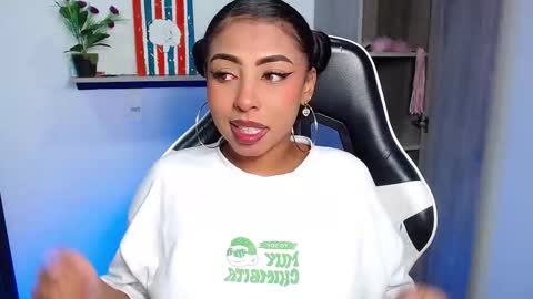 Danna online show from 10-27-25, 08:18