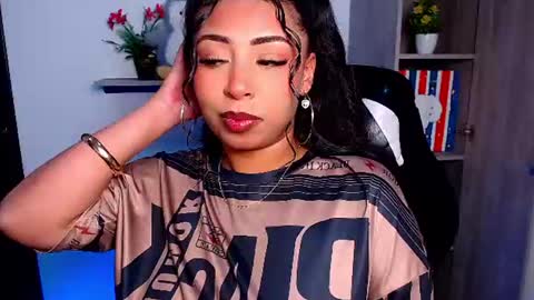 Danna online show from 07-22-26, 04:04