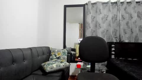 Snapshot of danna_tyson chatting on 10-12-25, 11:37 Danna Tyson online show from 10-12-25, 11:37
