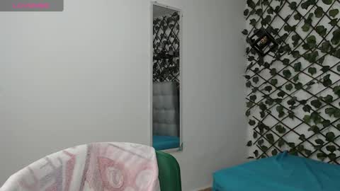 dannaberlin_0 online show from 02-26-25, 12:36