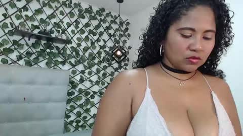 dannaberlin_0 online show from 03-12-25, 12:47
