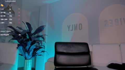 Snapshot of dannacruz_ chatting on 12-29-24, 01:13 Danna Cruz online show from 12-29-24, 01:13