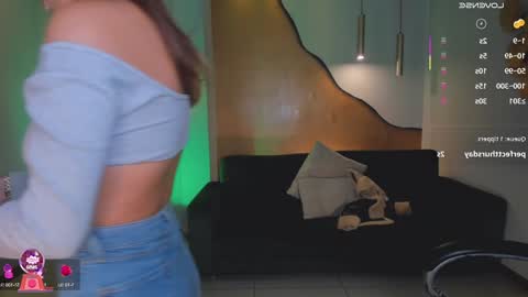 Snapshot of dannacruz_ chatting on 02-08-25, 04:36 Danna Cruz online show from 02-08-25, 04:36