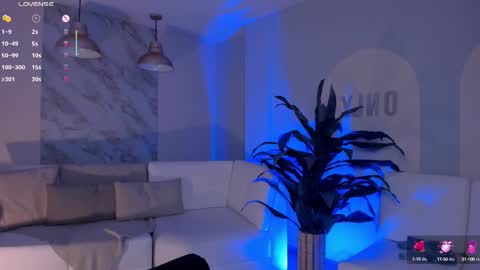 Snapshot of dannacruz_ chatting on 02-18-25, 10:58 Danna Cruz online show from 02-18-25, 10:58