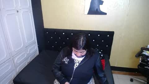 Danna Garza online show from 12-30-24, 03:47