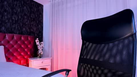 Danna online show from 01-15-25, 02:56